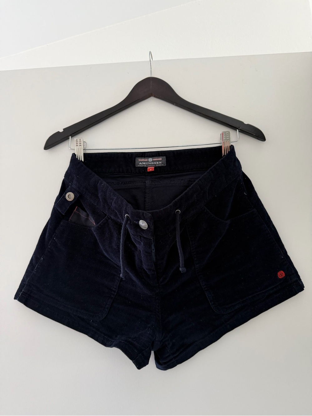 Amundsen Women's Corduroy Shorts in Navy SZ Medium